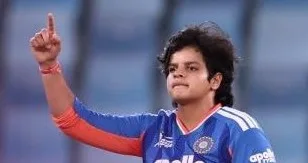 షఫాలీ వర్మకు ఐసీసీ మందలింపు!